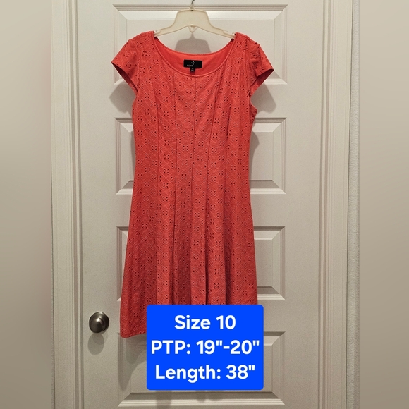 Ronni Nicole Dresses & Skirts - Ronni Nicole Cap Sleeve Eyelet 100% Cotton Dress, EUC, Size 10